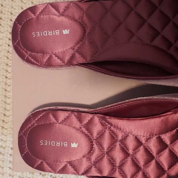 Birdies The Swan Jeweled Raspberry Velvet Mule - Picture 7 of 15